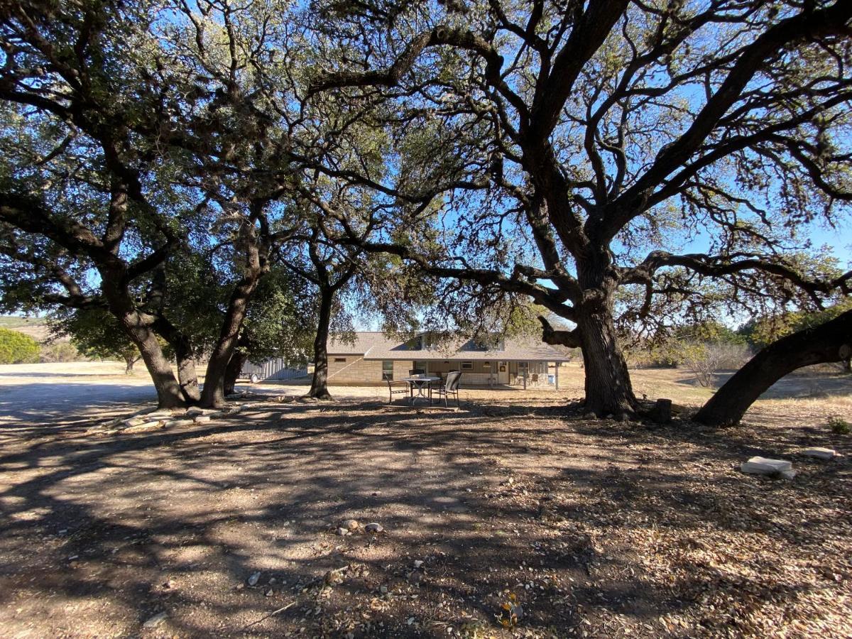 Texas Hill Country Ranch House - Great Views - Near Hidden Falls Park Smithwick Екстер'єр фото