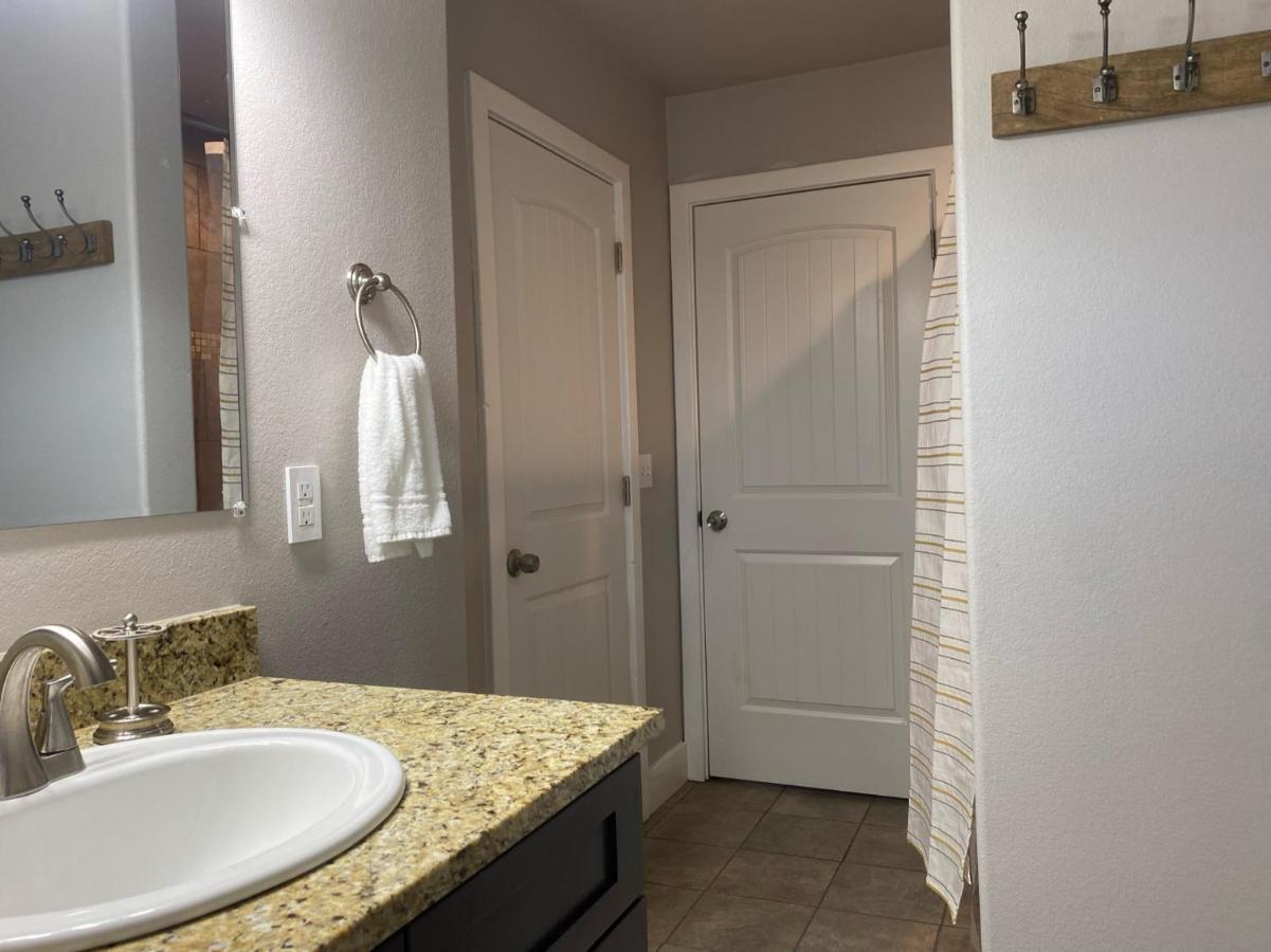 Texas Hill Country Ranch House - Great Views - Near Hidden Falls Park Smithwick Екстер'єр фото